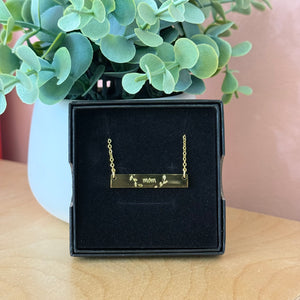Mom | Bar Necklace
