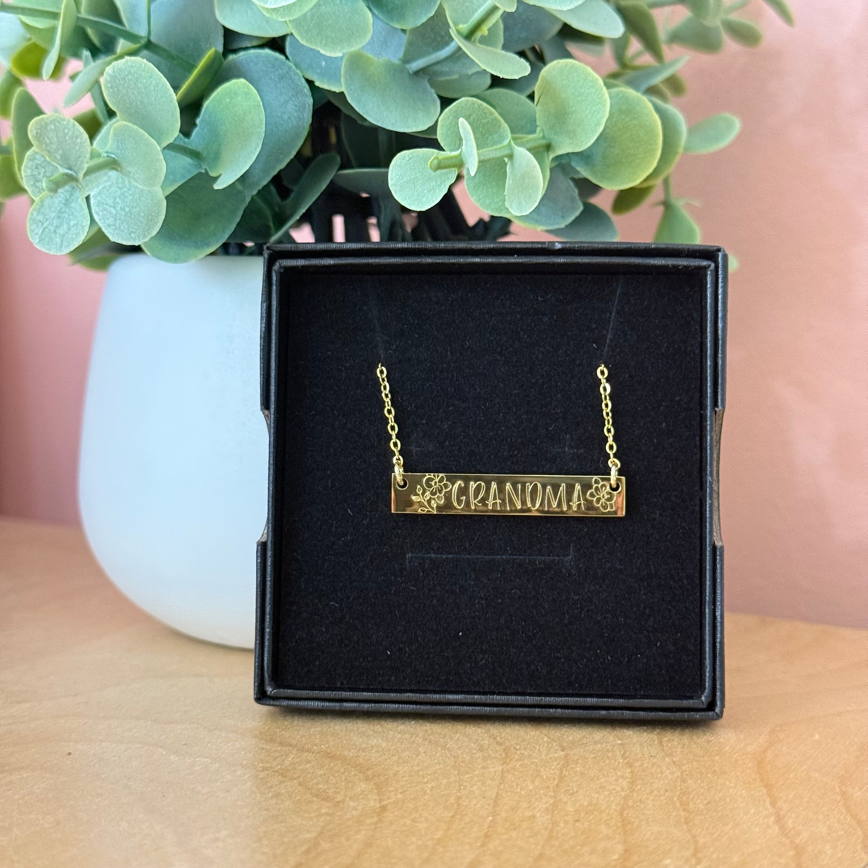 Grandma | Bar Necklace