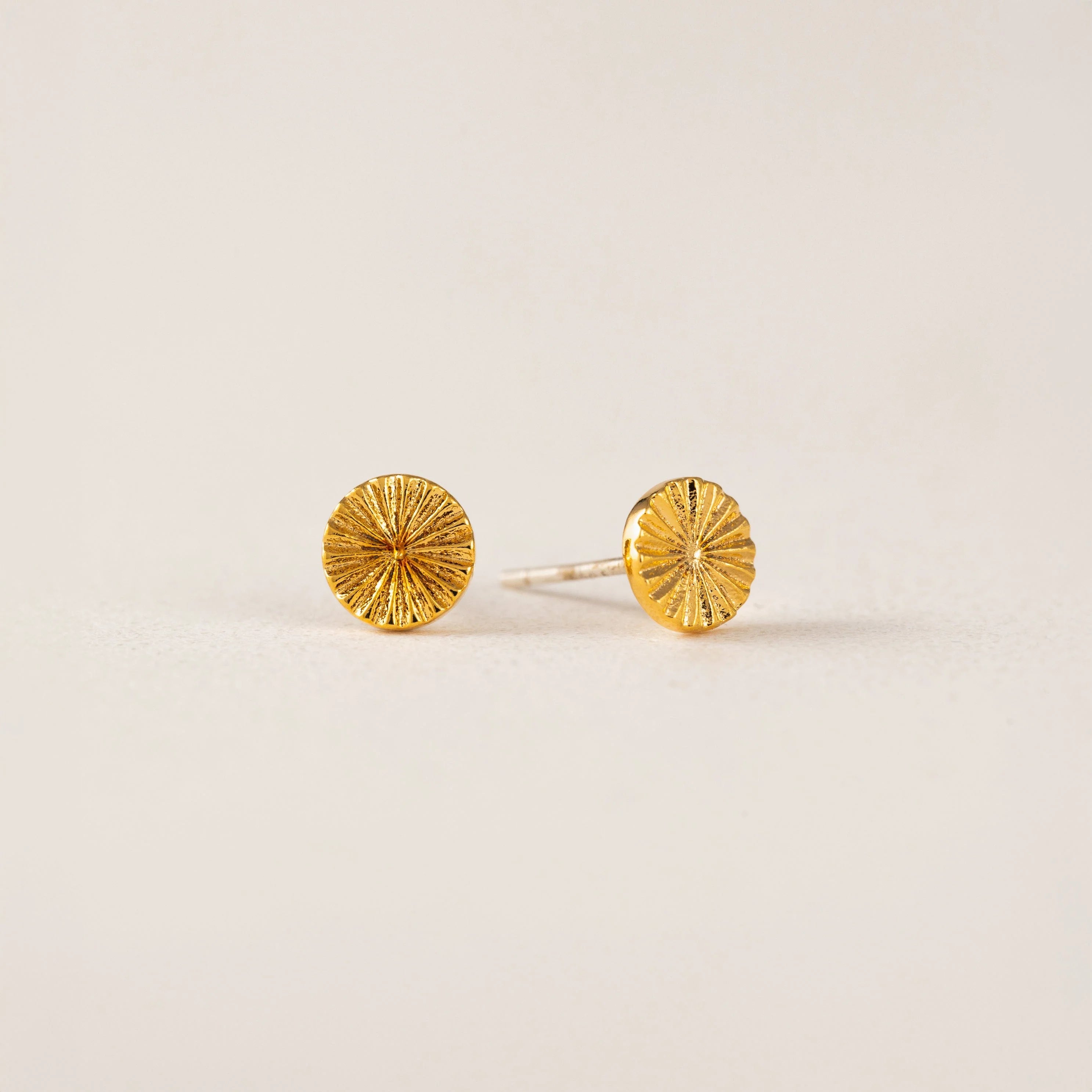 Everly Circle Stud Earrings | Lover's Tempo