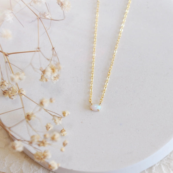 Indi | Dainty Oval Necklace