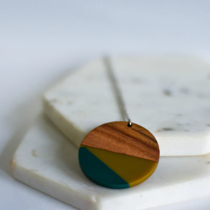 The Norah | Circle Resin & Wood Necklace