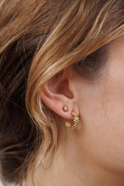 Petite Daisy | Gold Earrings