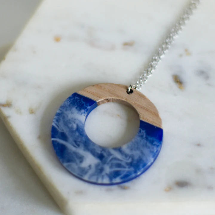 The Tara | Circle Resin & Wood Necklace
